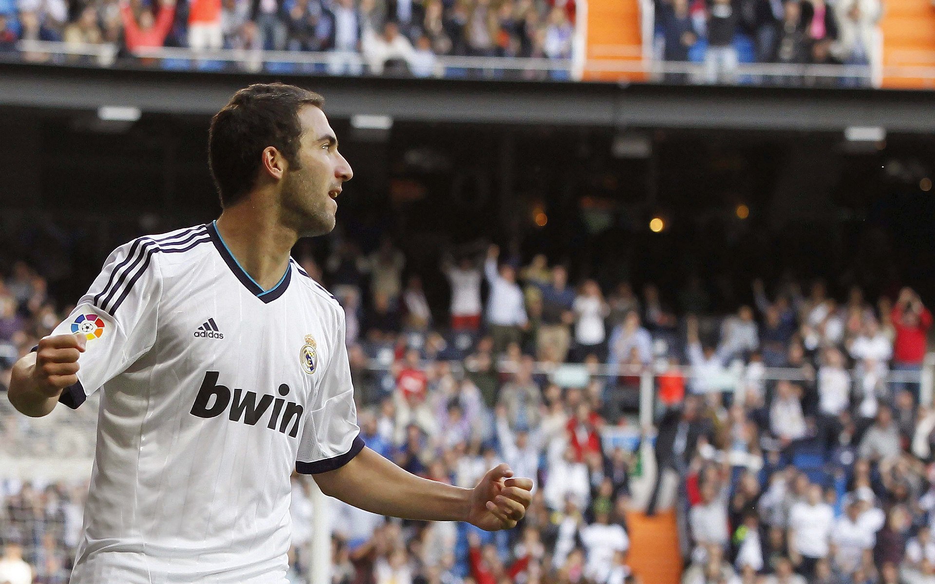 欧洲球星闪耀赛场，用实力证明荣誉与控制，欧洲杯球星巡礼